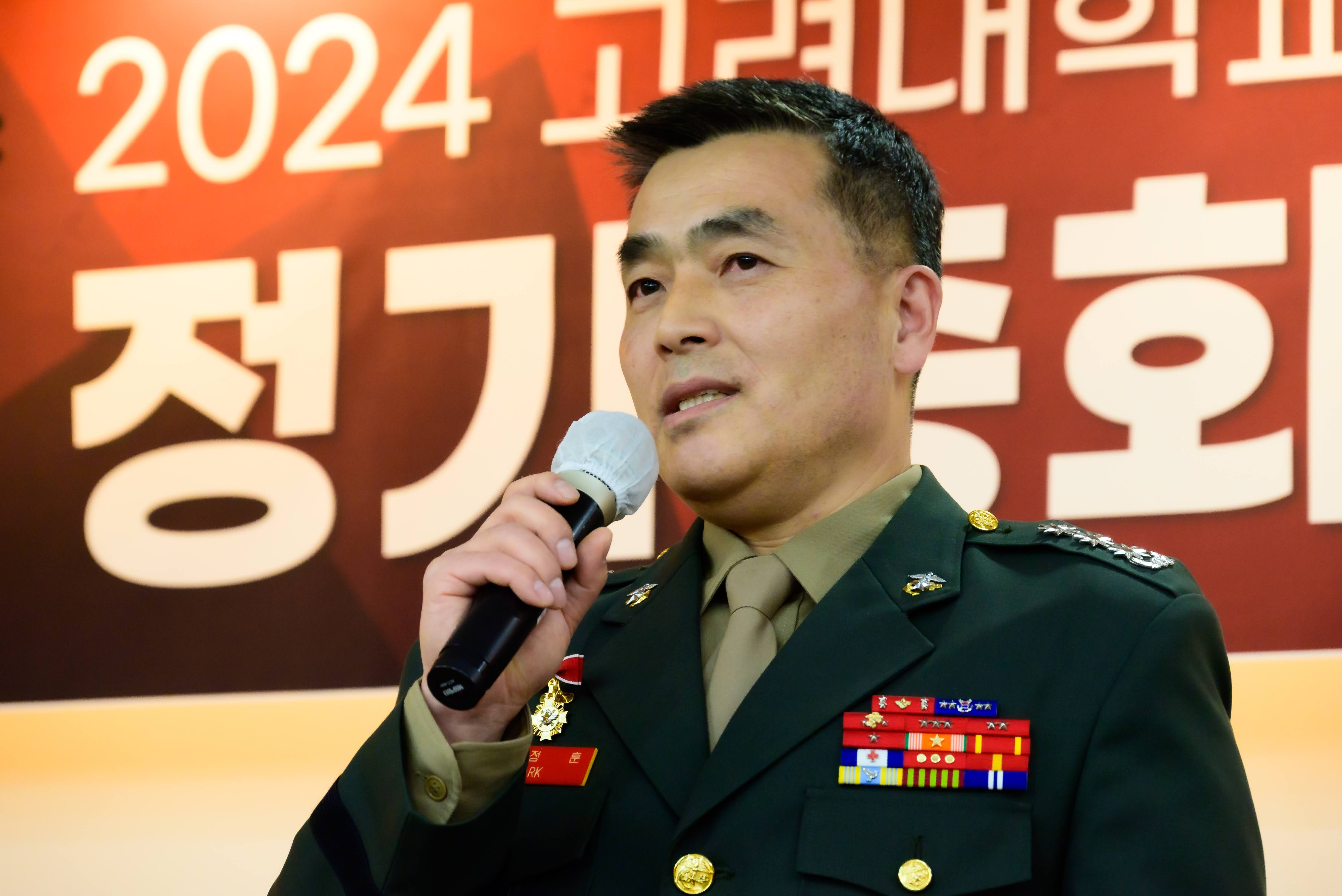 5ebe2e1a0614886.jpg