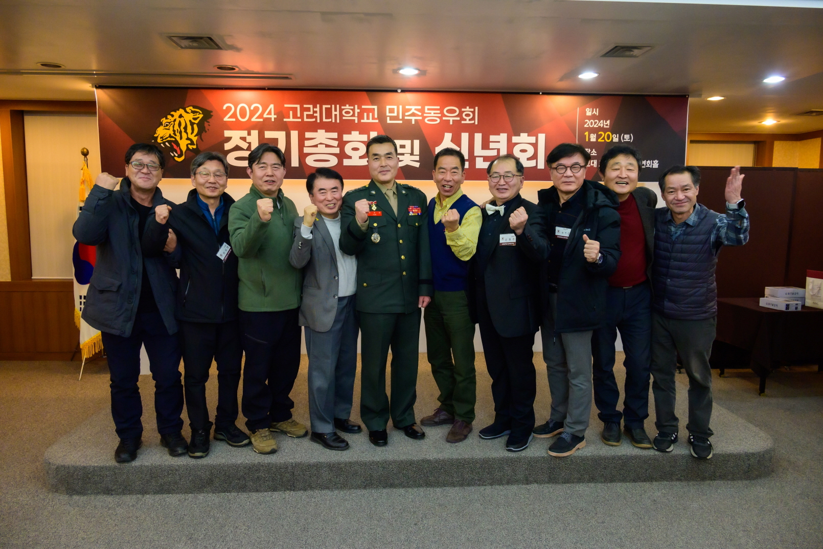 7281cfd3fe18931.jpg